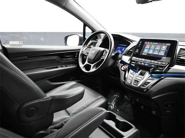 2021 Honda Odyssey Touring photo 15