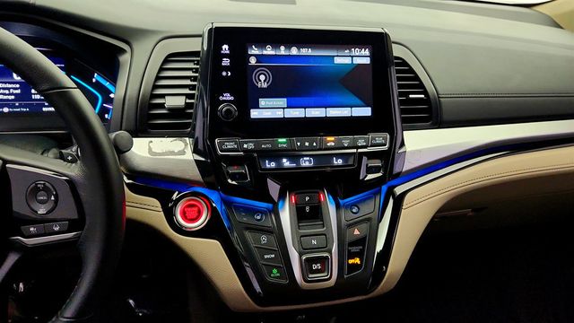 2021 Honda Odyssey Touring Automatic - 23054120 - 17