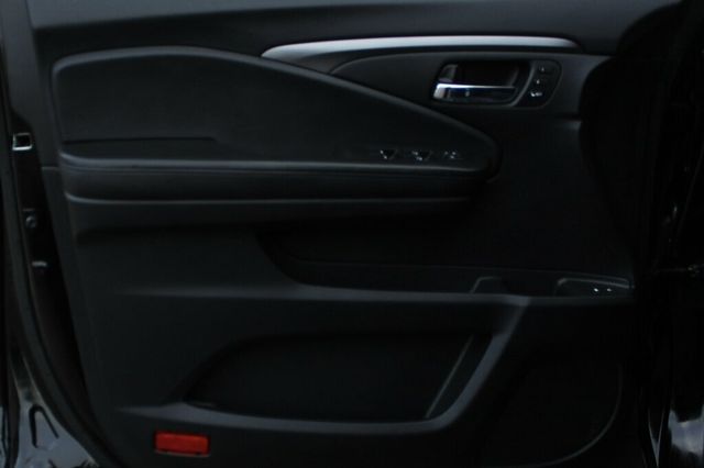 2021 Honda Pilot AWD SPECIAL EDITION W/ LEATHER, POWER MOONROOF - 23085603 - 19
