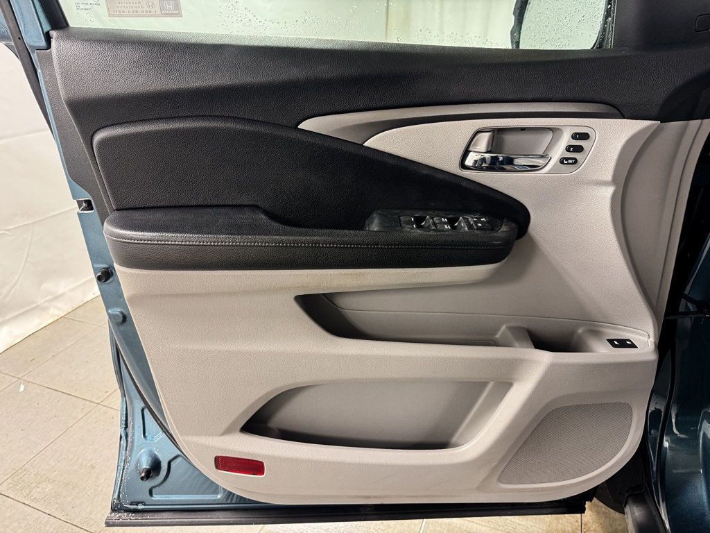 2021 Honda Pilot EX-L AWD - 22976791 - 15