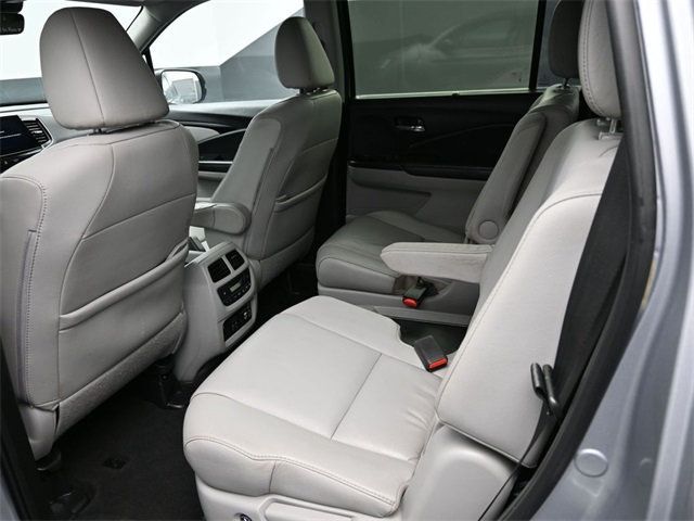 2021 Honda Pilot Touring 7-Passenger 2WD - 22949657 - 12