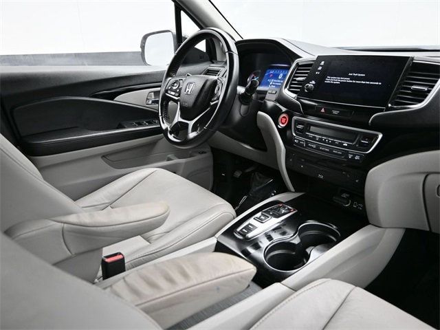 2021 Honda Pilot Touring 7-Passenger 2WD - 22949657 - 19
