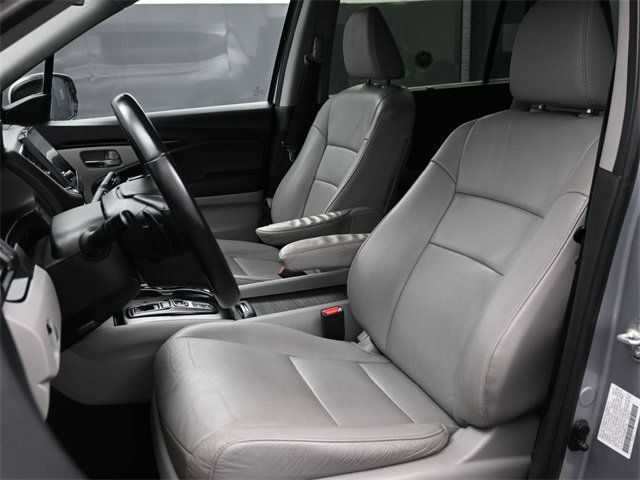 2021 Honda Pilot Touring 7-Passenger 2WD - 22949657 - 8