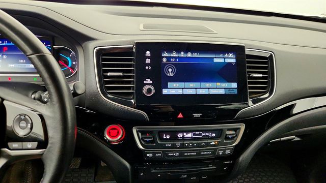 2021 Honda Pilot Touring 8-Seater AWD 1 OWNER  - 23013789 - 17