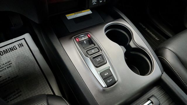 2021 Honda Ridgeline RTL-E AWD with Trailer Hitch - 22951213 - 16