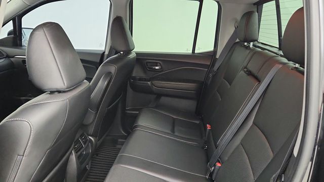 2021 Honda Ridgeline RTL-E AWD with Trailer Hitch - 22951213 - 21