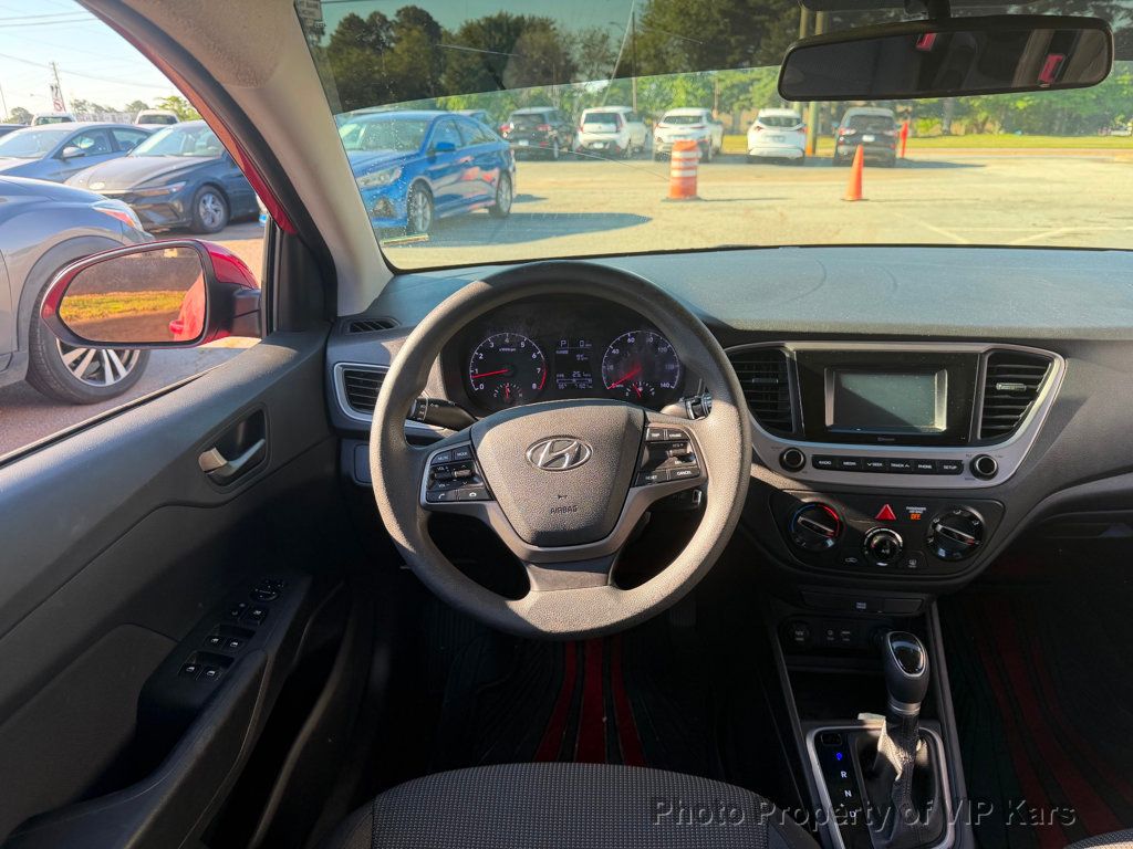 2021 Hyundai Accent SE Sedan IVT - 23027956 - 17