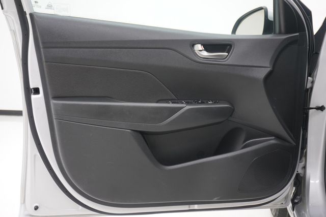 2021 Hyundai Accent SE Sedan IVT - 23030655 - 13