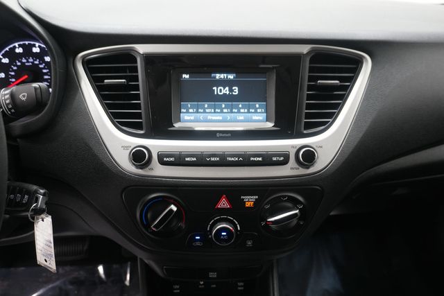2021 Hyundai Accent SE Sedan IVT - 23030655 - 17