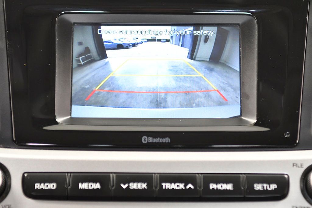 2021 Hyundai Accent SE Sedan IVT - 22422455 - 26