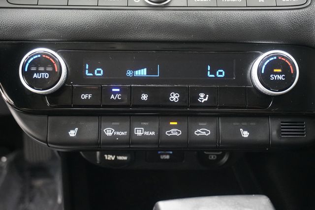 2021 Hyundai Elantra Limited IVT - 23030072 - 18