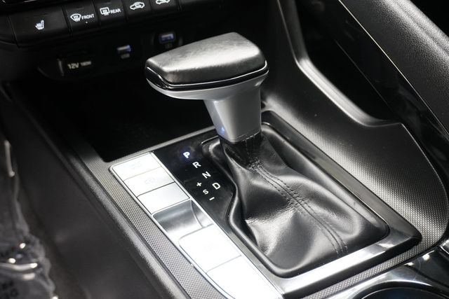 2021 Hyundai Elantra Limited IVT - 23030072 - 19
