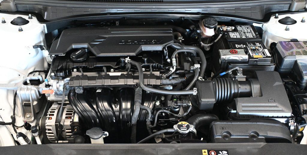 Hyundai Elantra photo 20