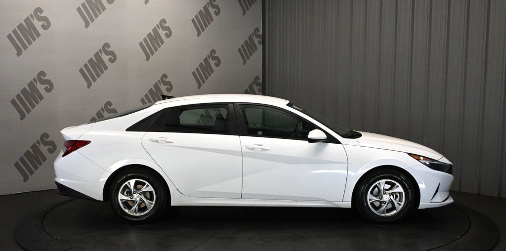 Hyundai Elantra photo 4