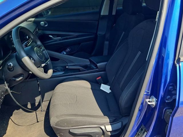 2021 Hyundai Elantra SE - 23088781 - 5