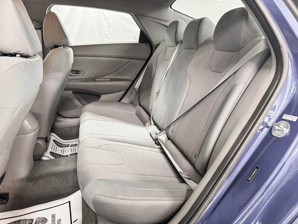 2021 Hyundai Elantra SE photo 10