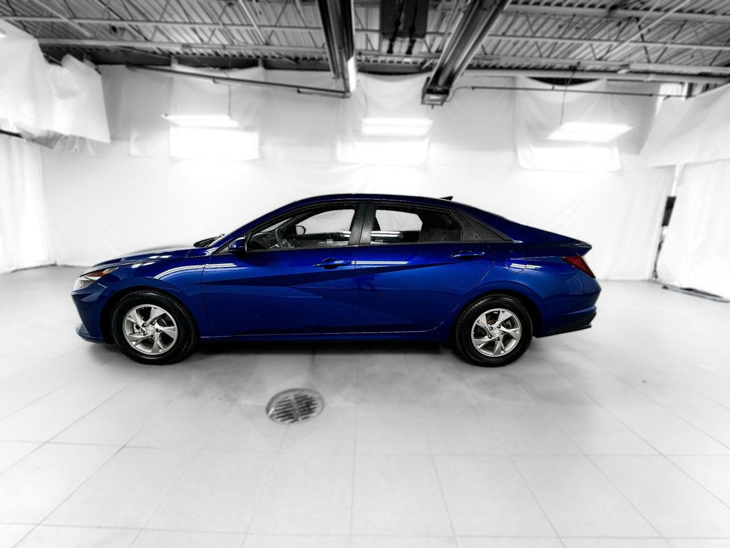 2021 Hyundai Elantra SE photo 3