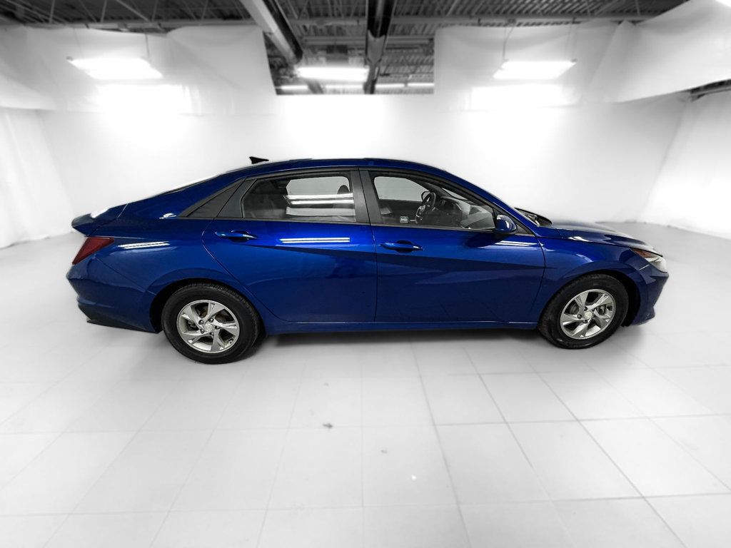 2021 Hyundai Elantra SE photo 7