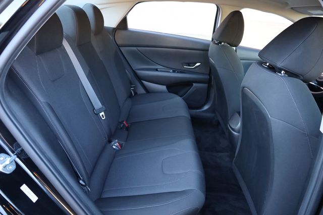 2021 Hyundai Elantra SE IVT - 22932749 - 14