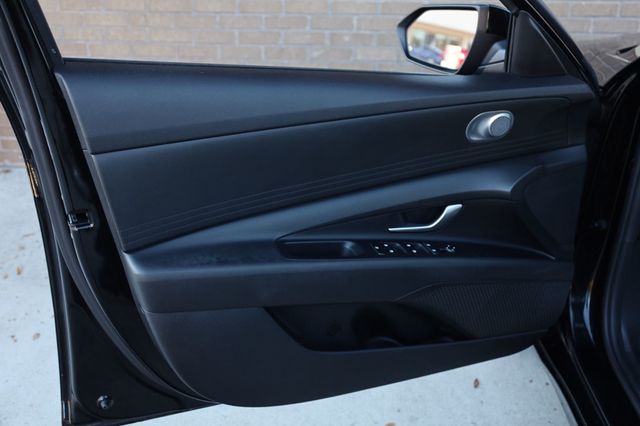 2021 Hyundai Elantra SE IVT - 22932749 - 19