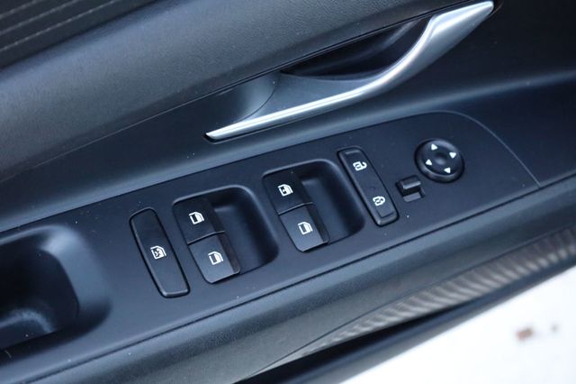 2021 Hyundai Elantra SE IVT - 22932749 - 32