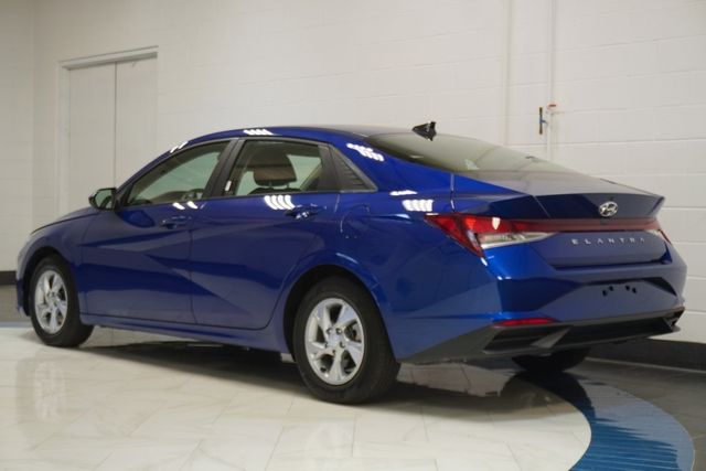 2021 Hyundai Elantra SE photo 4