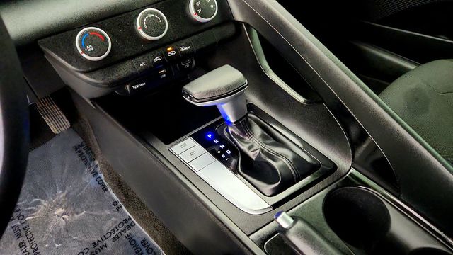 2021 Hyundai Elantra SE IVT SULEV *Ltd Avail* - 23091917 - 14