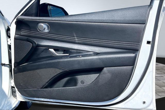 2021 Hyundai Elantra SEL - 22988529 - 16