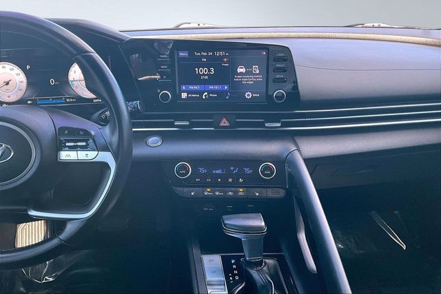 2021 Hyundai Elantra SEL - 22988529 - 24