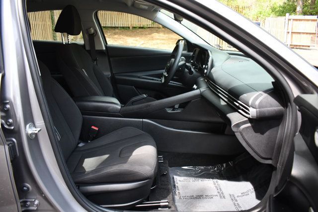 2021 Hyundai Elantra SEL IVT - 23011344 - 28