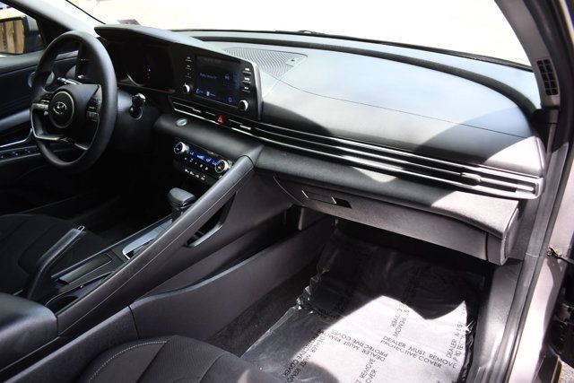 2021 Hyundai Elantra SEL IVT - 23011344 - 30