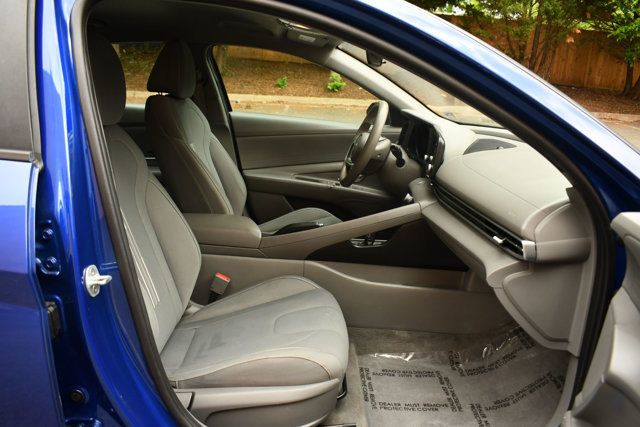 2021 Hyundai Elantra SEL IVT - 23012939 - 29