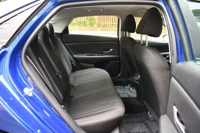 2021 Hyundai Elantra SEL IVT - 23012963 - 28