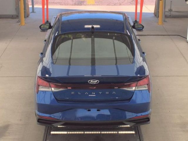 2021 Hyundai Elantra SEL IVT - 23012963 - 4