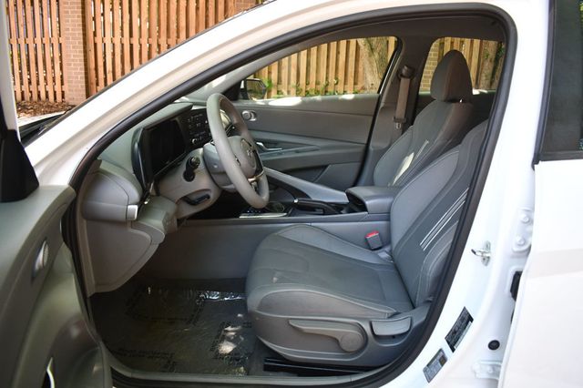 2021 Hyundai Elantra SEL IVT - 23024245 - 16