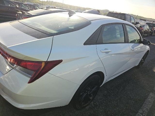 2021 Hyundai Elantra SEL IVT - 23024245 - 1