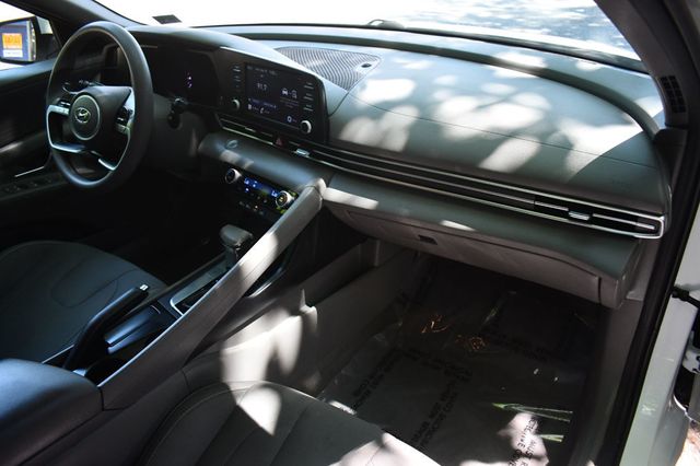 2021 Hyundai Elantra SEL IVT - 23024245 - 26