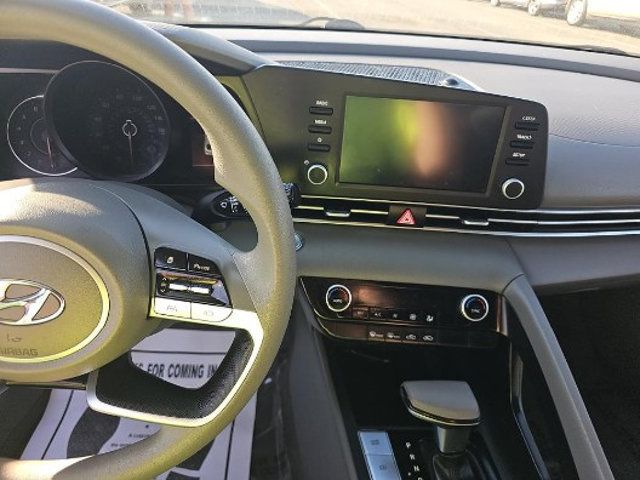 2021 Hyundai Elantra SEL IVT - 23024245 - 4