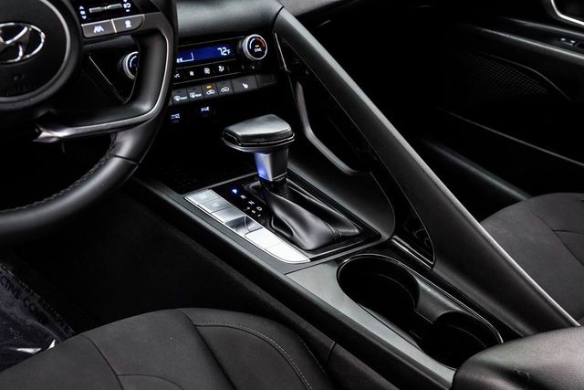 2021 Hyundai Elantra SEL IVT - 22971307 - 19