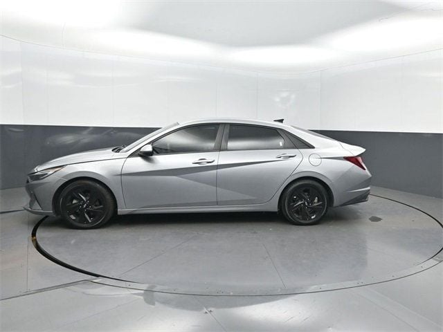 2021 Hyundai Elantra SEL IVT - 22945746 - 1