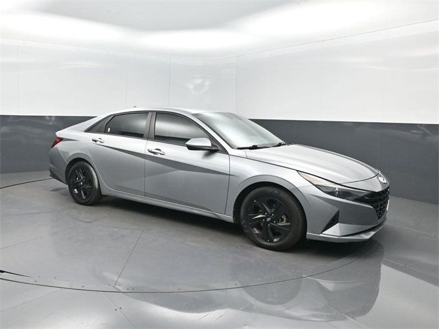 2021 Hyundai Elantra SEL IVT - 22945746 - 33