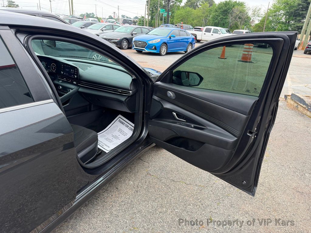 2021 Hyundai Elantra SEL IVT *Ltd Avail* - 23025332 - 11