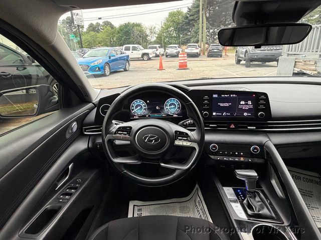 2021 Hyundai Elantra SEL IVT *Ltd Avail* - 23025332 - 13