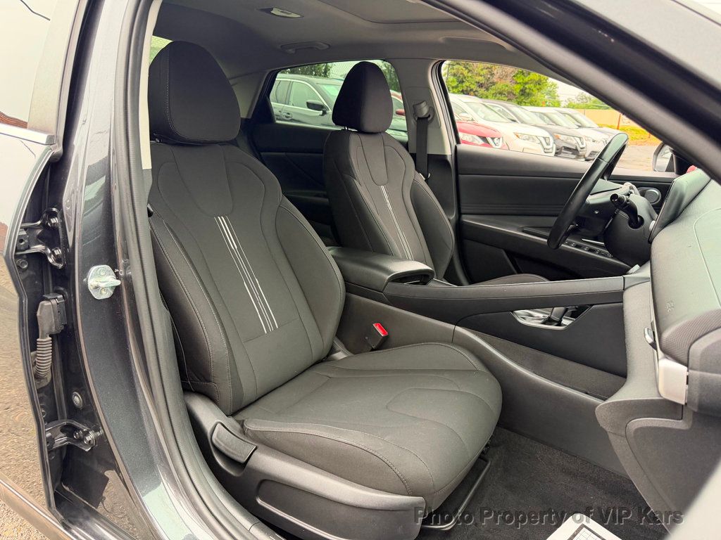 2021 Hyundai Elantra SEL IVT *Ltd Avail* - 23025332 - 16
