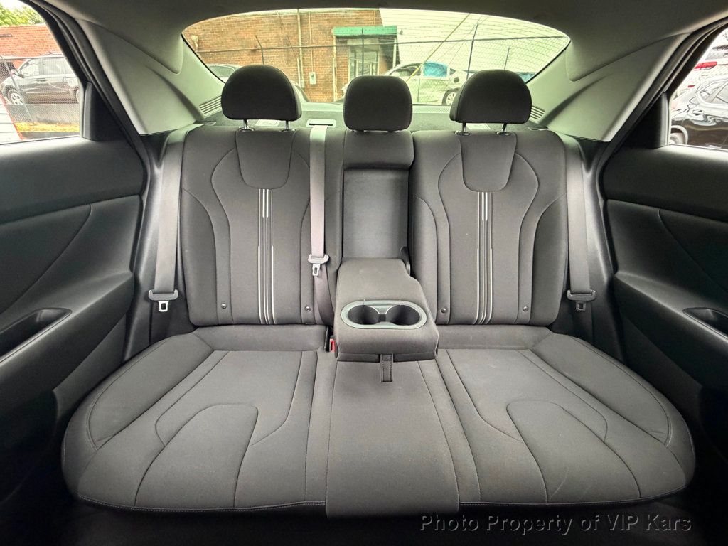 2021 Hyundai Elantra SEL IVT *Ltd Avail* - 23025332 - 17