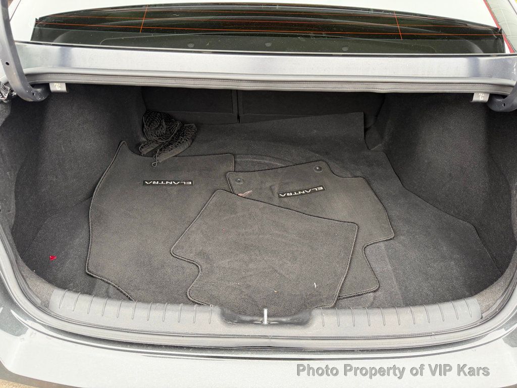 2021 Hyundai Elantra SEL IVT *Ltd Avail* - 23025332 - 19