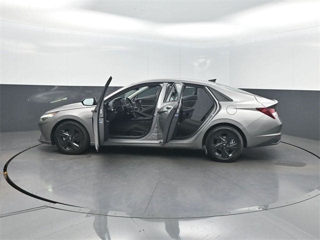 2021 Hyundai Elantra SEL IVT SULEV - 22951623 - 39