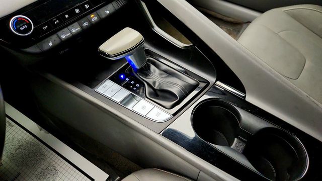 2021 Hyundai Elantra SEL IVT with Convenience Package - 22975407 - 15