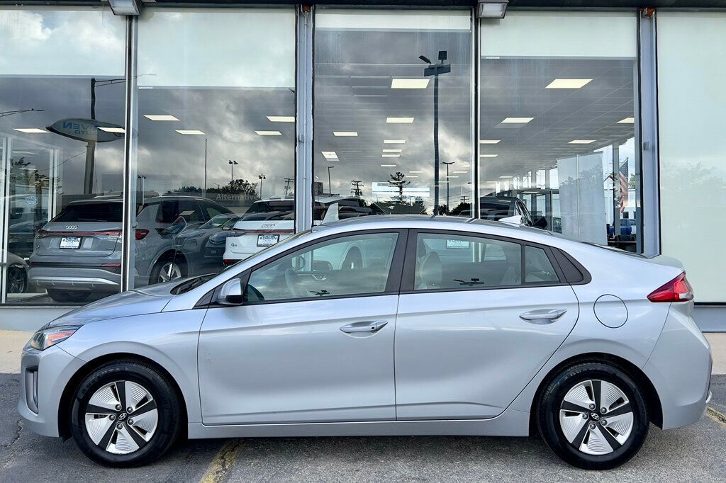 2021 Hyundai Ioniq Hybrid Blue Hatchback - 22912234 - 26