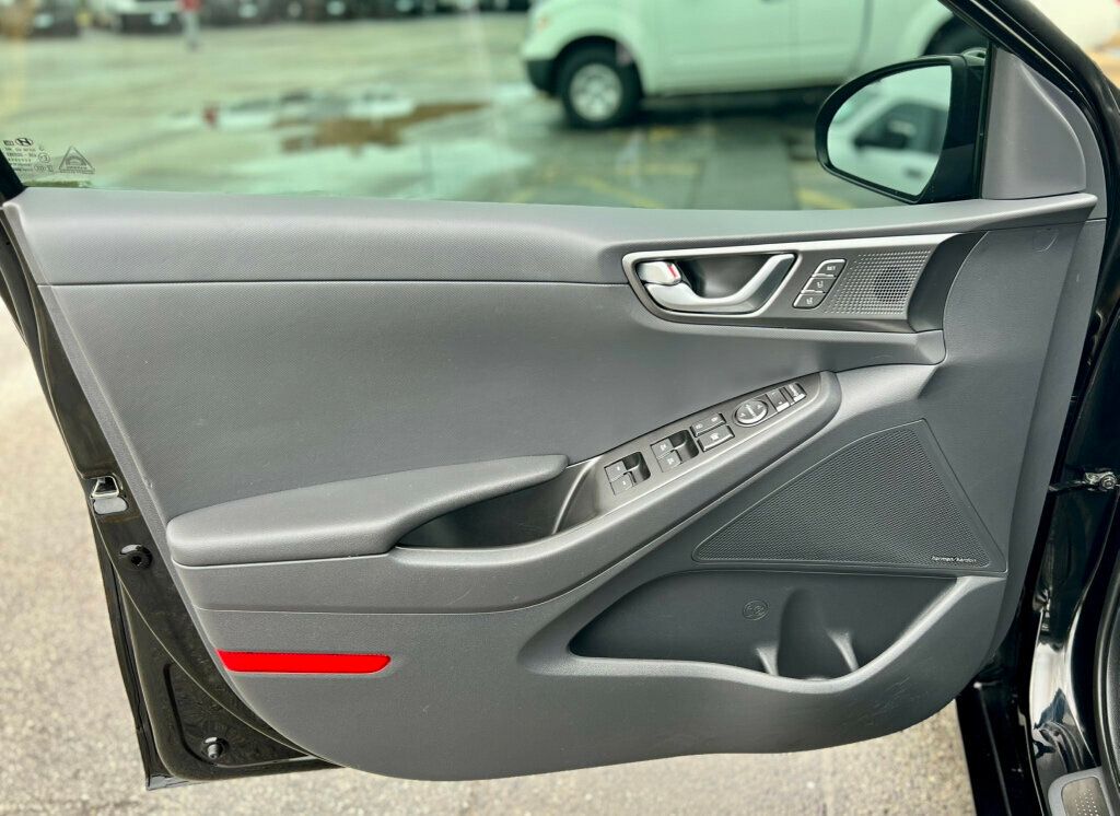 2021 Hyundai Ioniq Plug-In Hybrid Limited Hatchback - 23036042 - 10